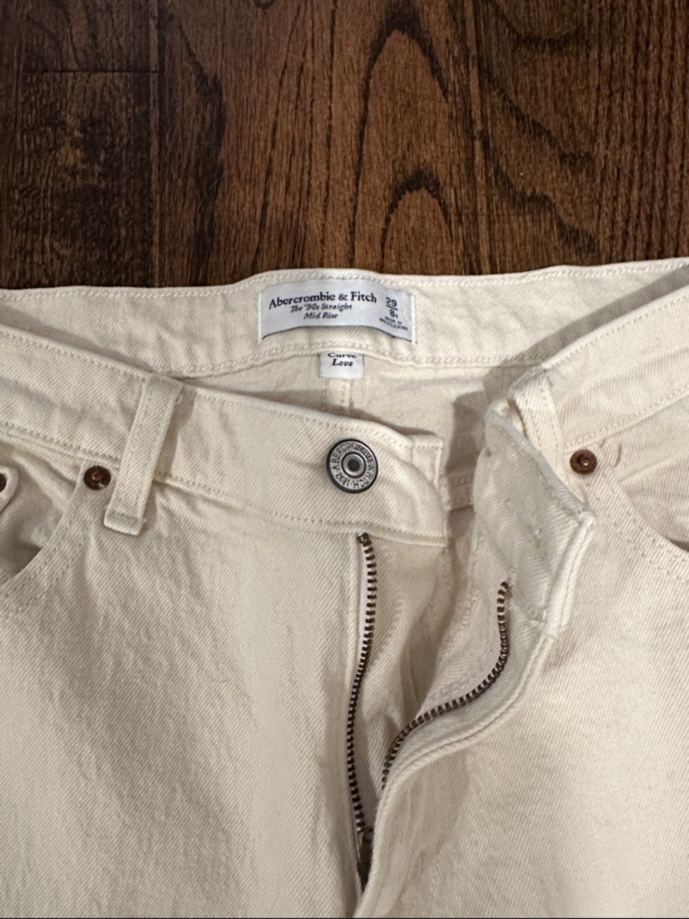 Abercrombie & Fitch Ivory Mid-Rise Straight Jeans - Picture 3 of 4